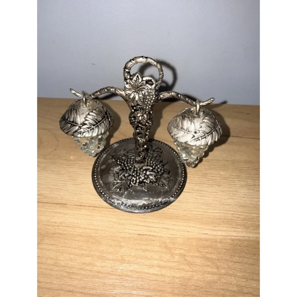 Godinger Silver Art Company Salt & Pepper Shaker Set With‎ Stand Grape Theme